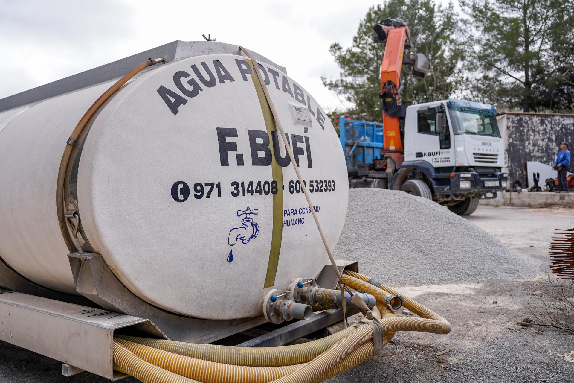 FBUFI-AGUA-POTABLE-IBIZA-TRANSPORTE-CAMION